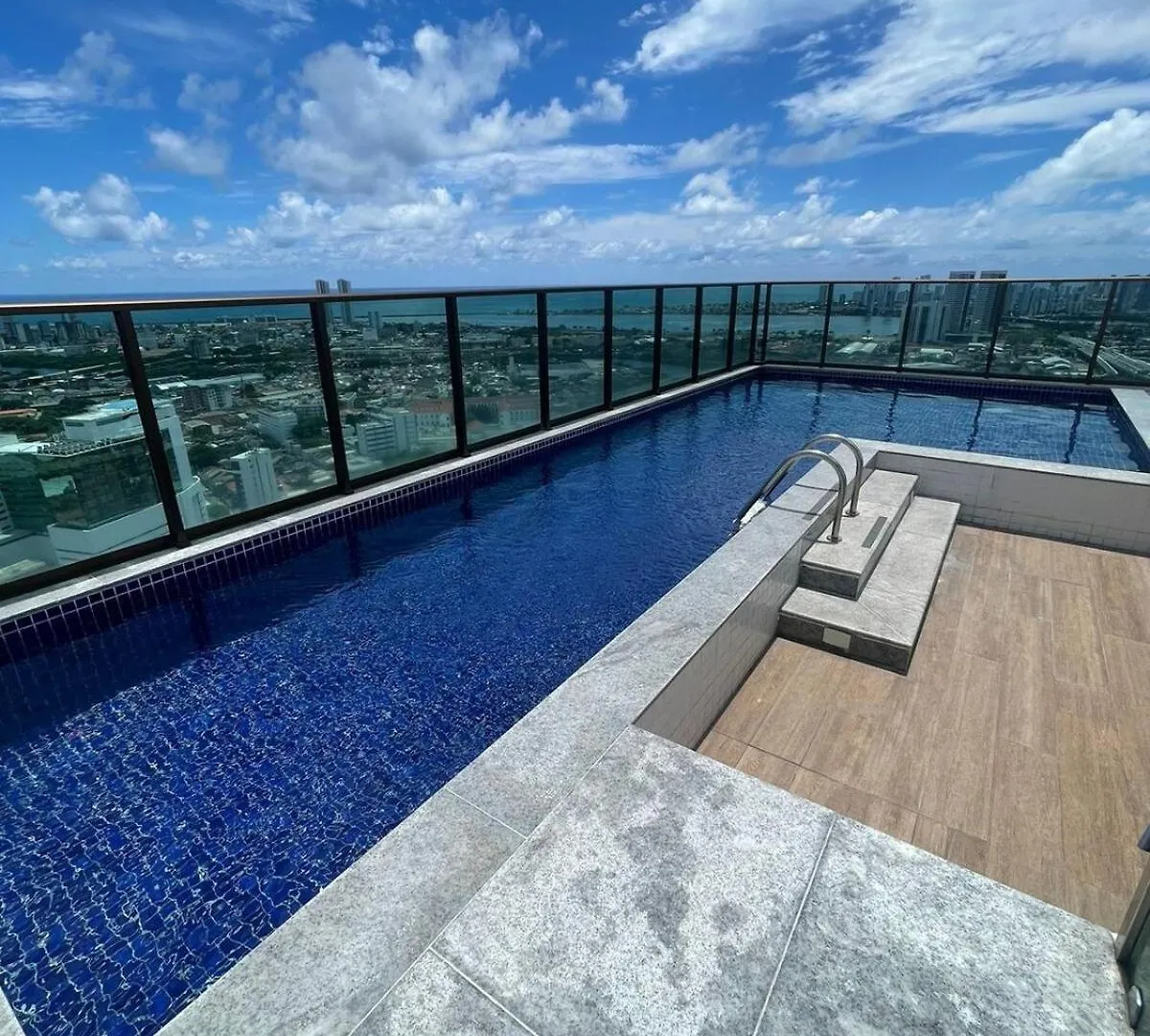 Flat Recife Ilha Do Leite - Luxury Piscina Termica Apartment 0*,